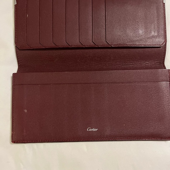 Cartier Calfskin Black long wallet w maroon inside, silver scroll on corners - Picture 10 of 10